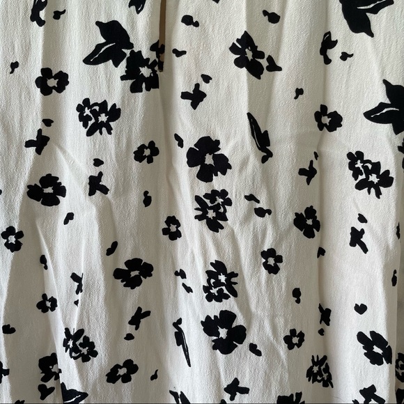 Floral blouse from Uniqlo - Picture 3 of 6